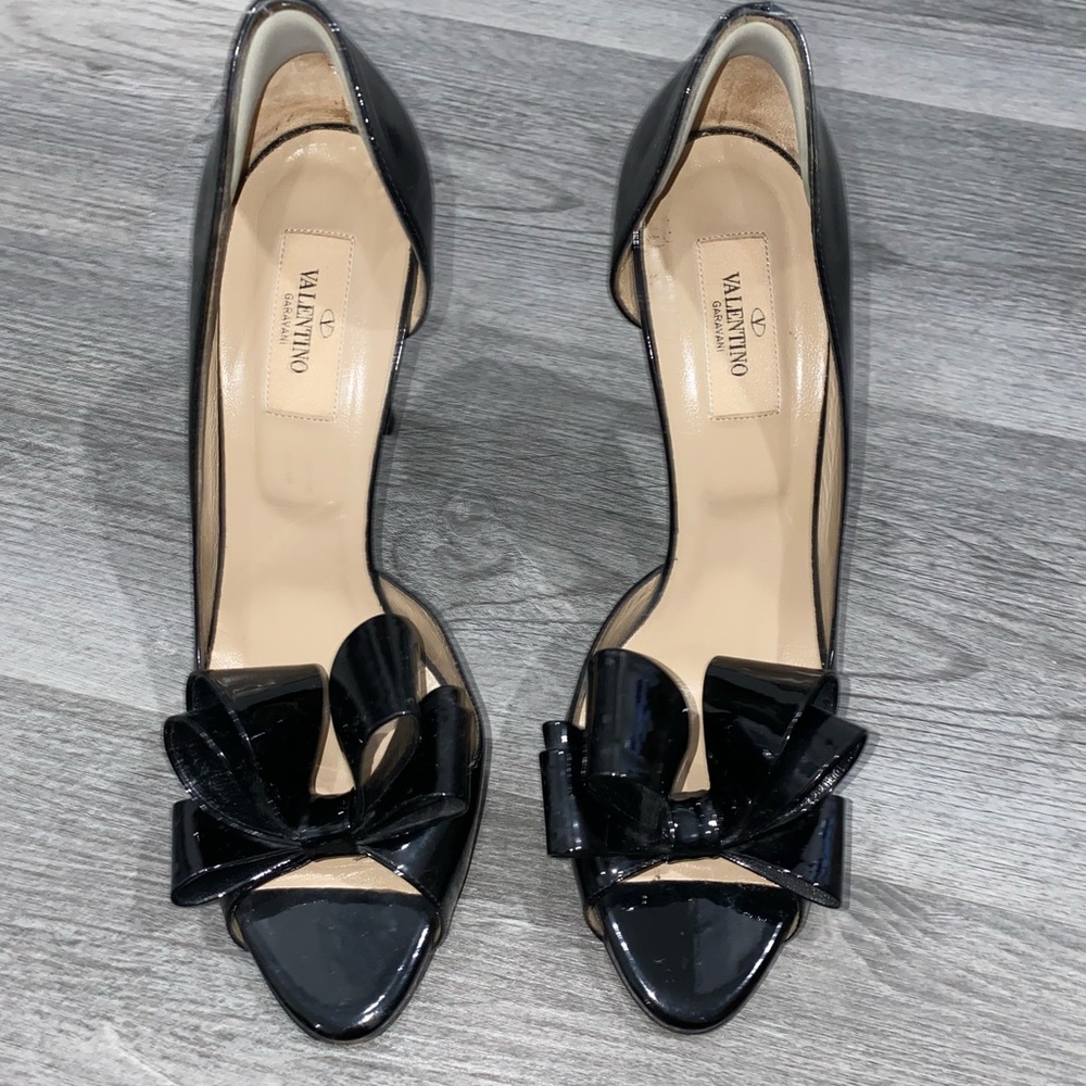 Authentic Valentino Couture Bow Platform Pumps!